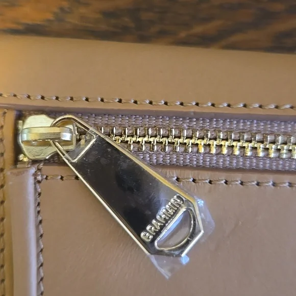 Brahmin Ady Wallet In Creme Talitha Leather NWOT - Picture 4 of 16